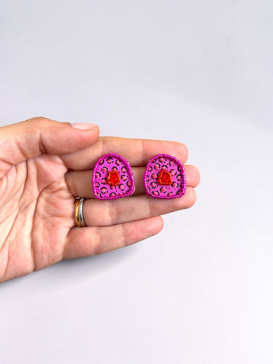 Aros pintados y bordados a mano
