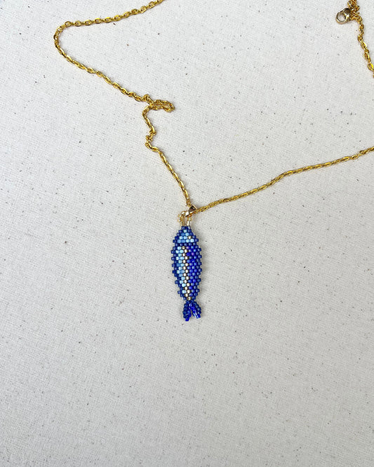 Collar Sardina Azul con Dorado Mini