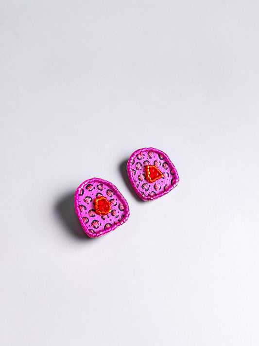 Aros pintados y bordados a mano